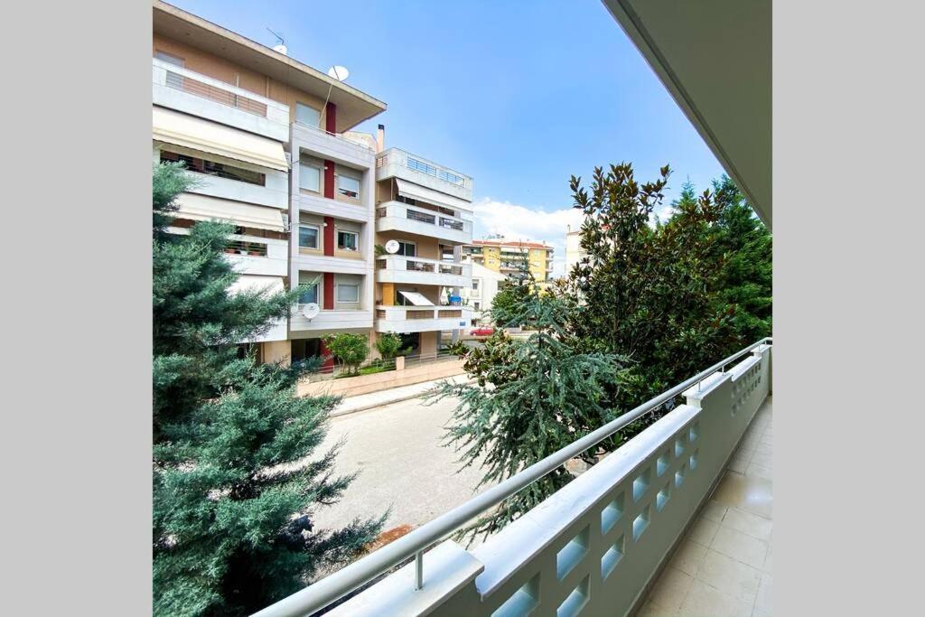 Green Apartment With View Komotiní Luaran gambar